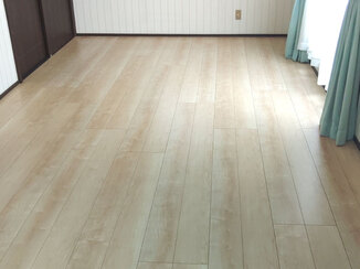 内装リフォーム お孫さんも安心して遊べる、お掃除がラクで明るい雰囲気のお部屋