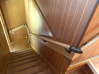 小工事 足元の不安を解消する、階段の手すり