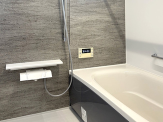 バスルームリフォーム 寒さを軽減したあたたかい浴室＆明るくなった洗面所