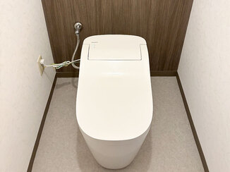 トイレリフォーム コストを抑えて快適に！泡洗浄機能付きタンクレストイレ